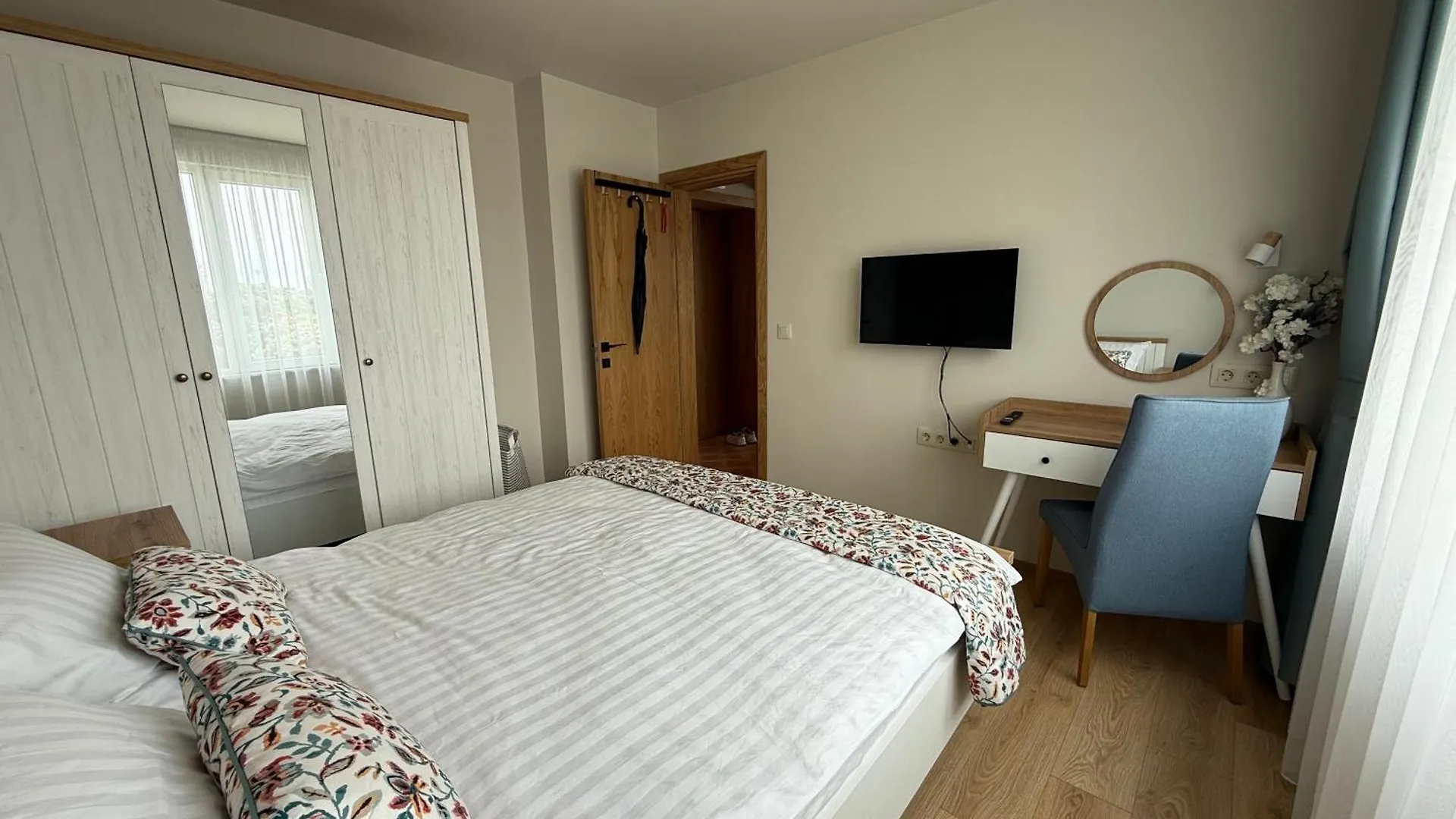 Smile Old City Apartment Varna